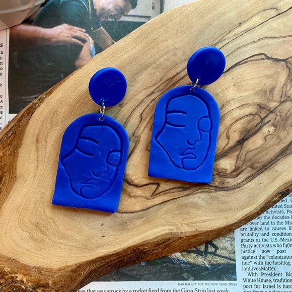 Handmade Clay Earrings | Face Outline Statue  | Royal Blue | Push Backs - Picture 2 of 5